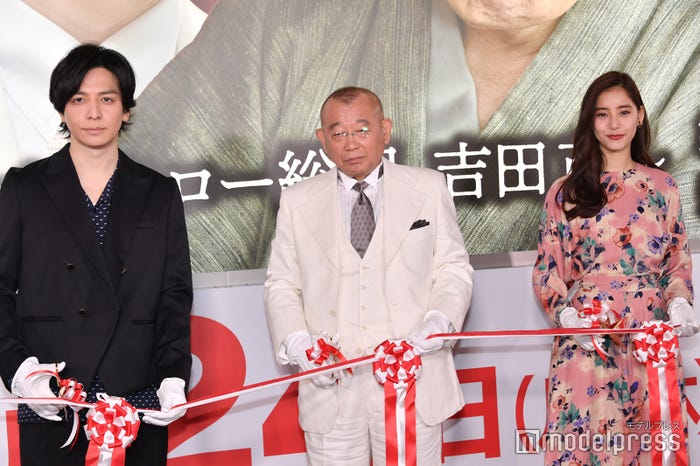 生田斗真、笑福亭鶴瓶、新木優子(C)モデルプレス