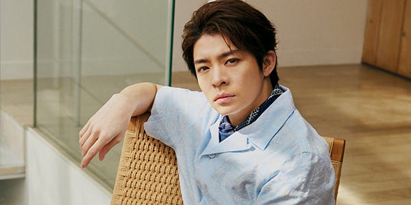 Number_i岸優太、夏のトレンドを先取り!バナナ・リパブリックSUMMER 2025コレクション