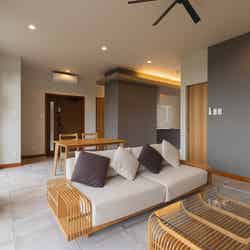 沖縄・宮古島に愛犬と泊まれるプールヴィラ、離島で暮らすようにリラックス