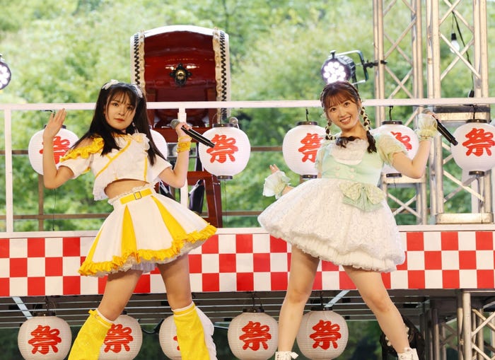 豫風瑠乃、山岸理子「つばきファクトリーの夏祭り2023 ~灼熱~」より(提供写真)