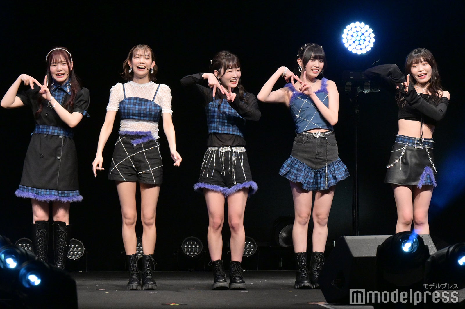 NAVIAR （C）モデルプレス