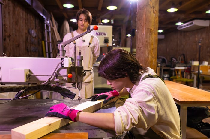 小島健、末澤誠也(C)カンテレ