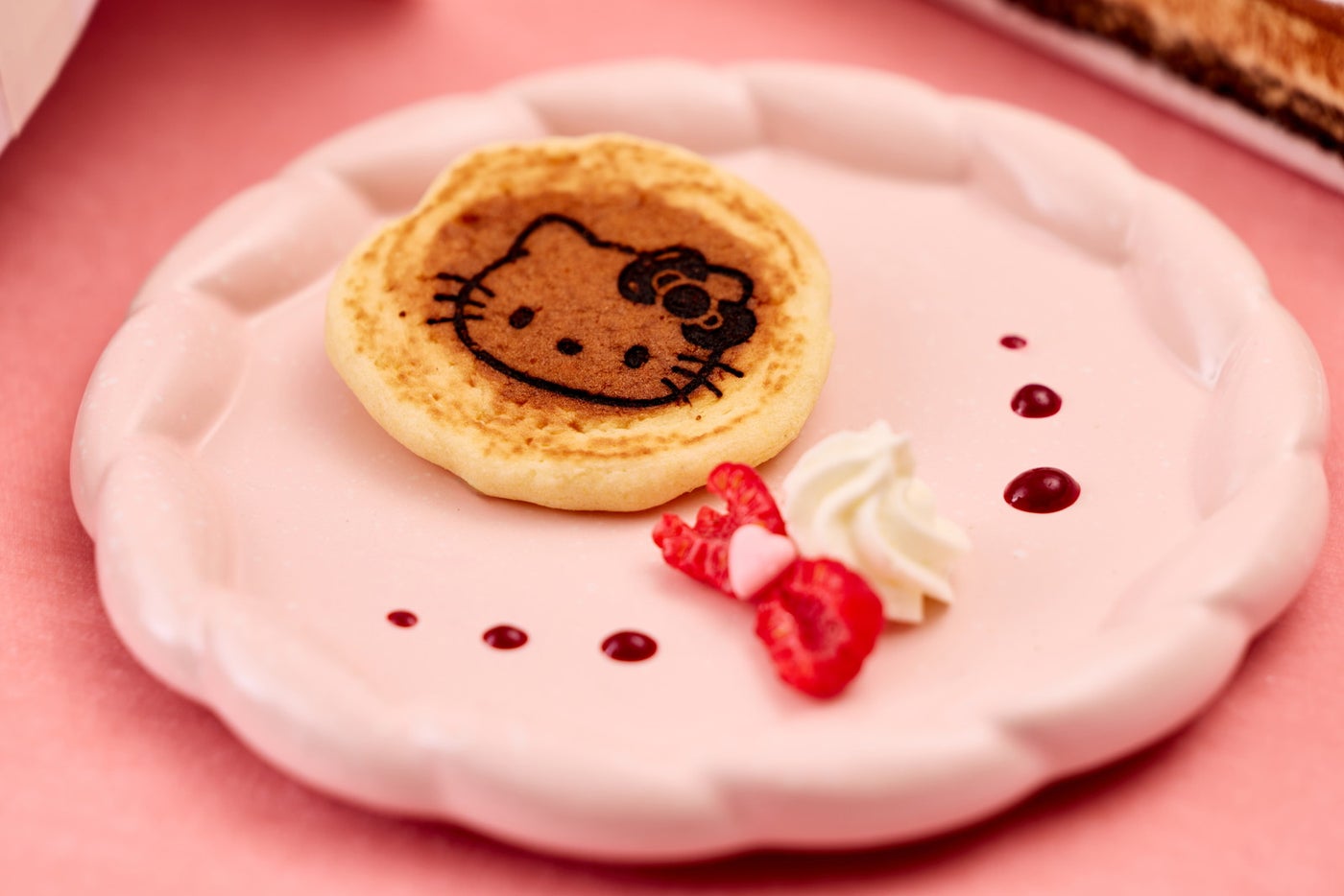 HELLO KITTY RIBBON RIBBON Sweets Buffet／提供画像