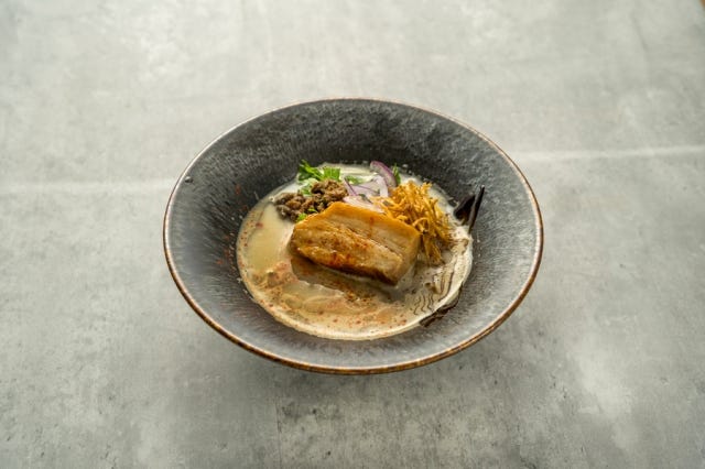 シェフのこだわりが光る「フレンチラーメン」が大阪初登場