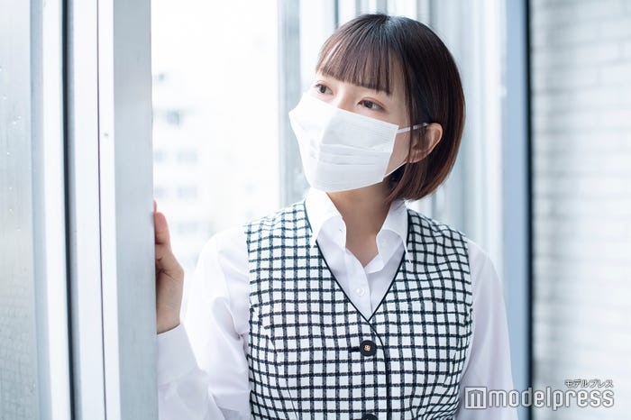 丸の内OLレイナ(C)モデルプレス