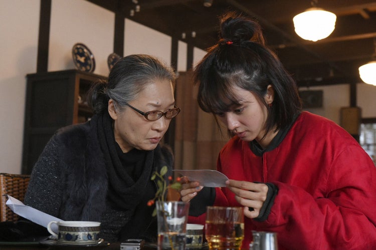 画像7 9 すずめ 満島ひかり が真紀 松たか子 を監視 新たな仕事の依頼も カルテット 第2話あらすじ モデルプレス 画像7 9 すずめ 満島ひかり が真紀 松たか子 を監視 新たな仕事の依頼も カルテット 第2話あらすじ モデルプレス