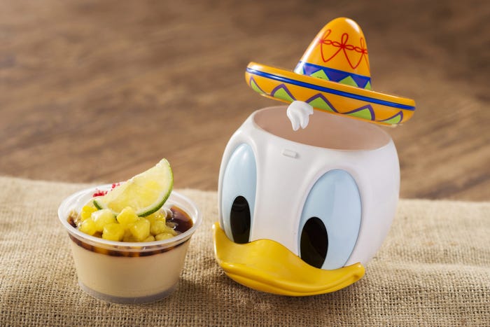 ディズニーシー「ミゲルズ・エルドラド・キャンティーナ」、ドナルドモチーフのメニューに一新/フラン、スーベニアケース付き¥880(C)Disney