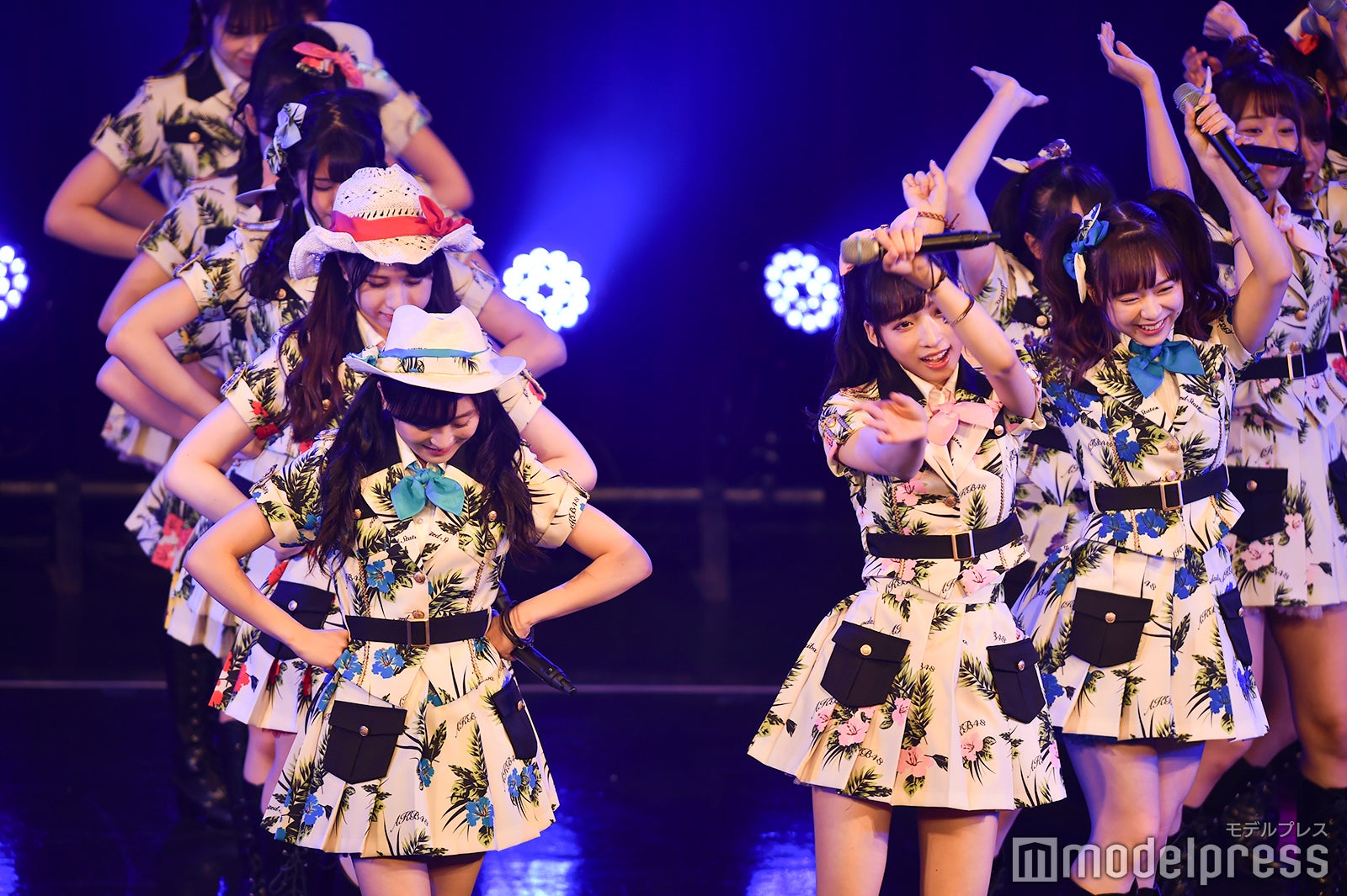 チーム8 （C）モデルプレス