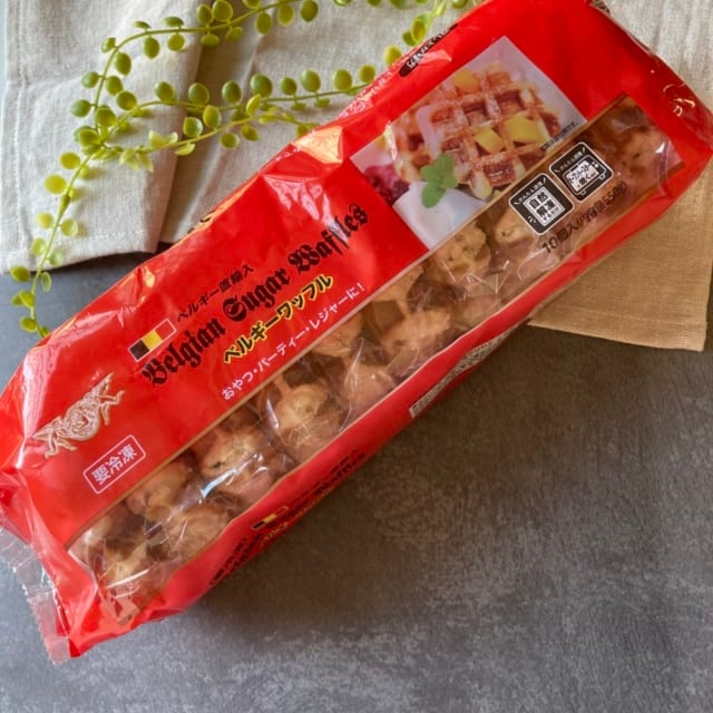 開封前の業務スーパーのベルギーワッフル