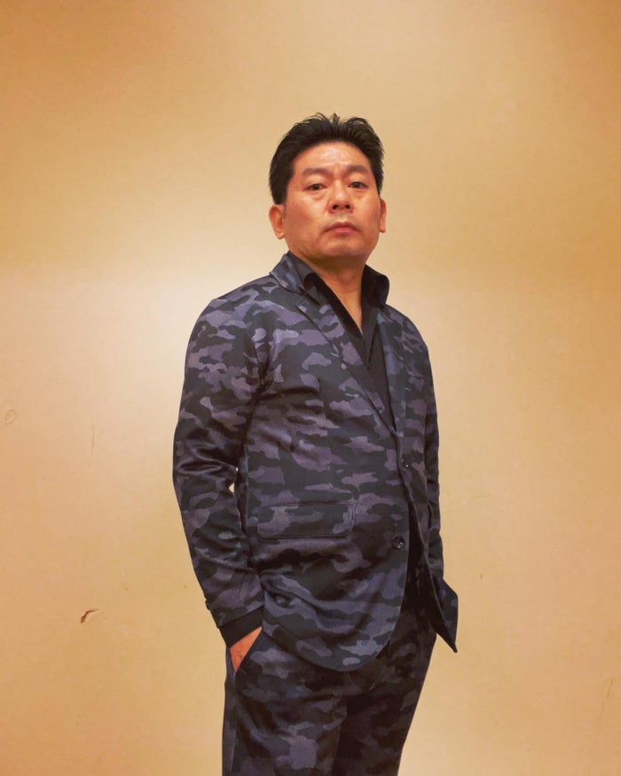 人気ものまね芸人、救急搬送で即入院・手術「半日でも遅れてたら危険な状態」