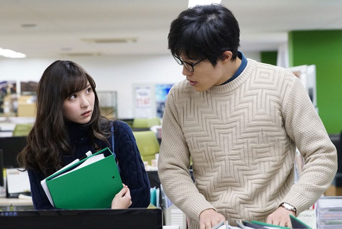 石川恋、鈴木亮平/「東京タラレバ娘」第8話より(C)日本テレビ