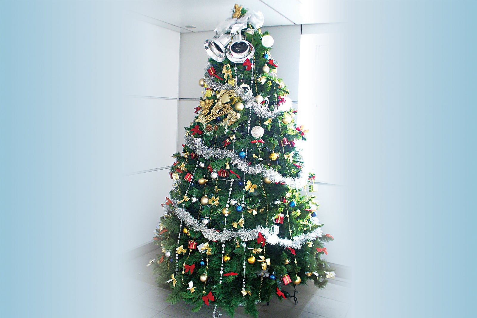 ゆりかもめ／画像提供：イルミネーションアイランドお台場2017実行委員会