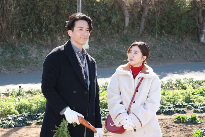 (左から)大貫勇輔、福田麻貴「婚活1000本ノック」第3話より(C)フジテレビ