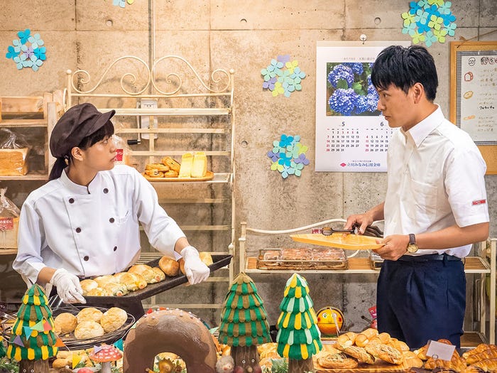 深川麻衣、山下健二郎(C)2017映画「パンとバスと2度目のハツコイ」製作委員会