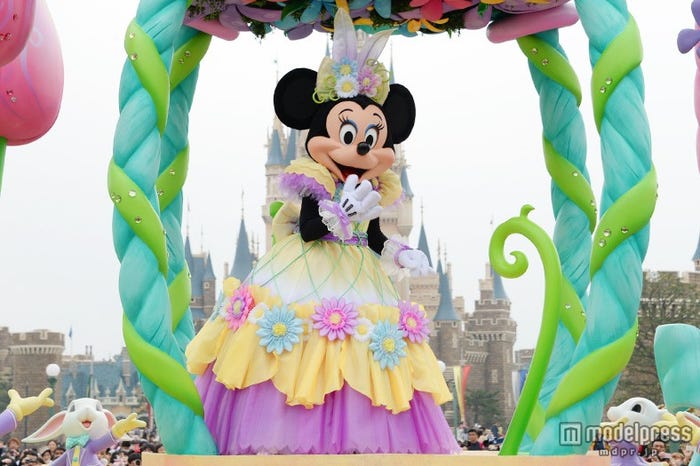 ディズニーランド「ヒッピティ・ホッピティ・スプリングタイム」ミニー