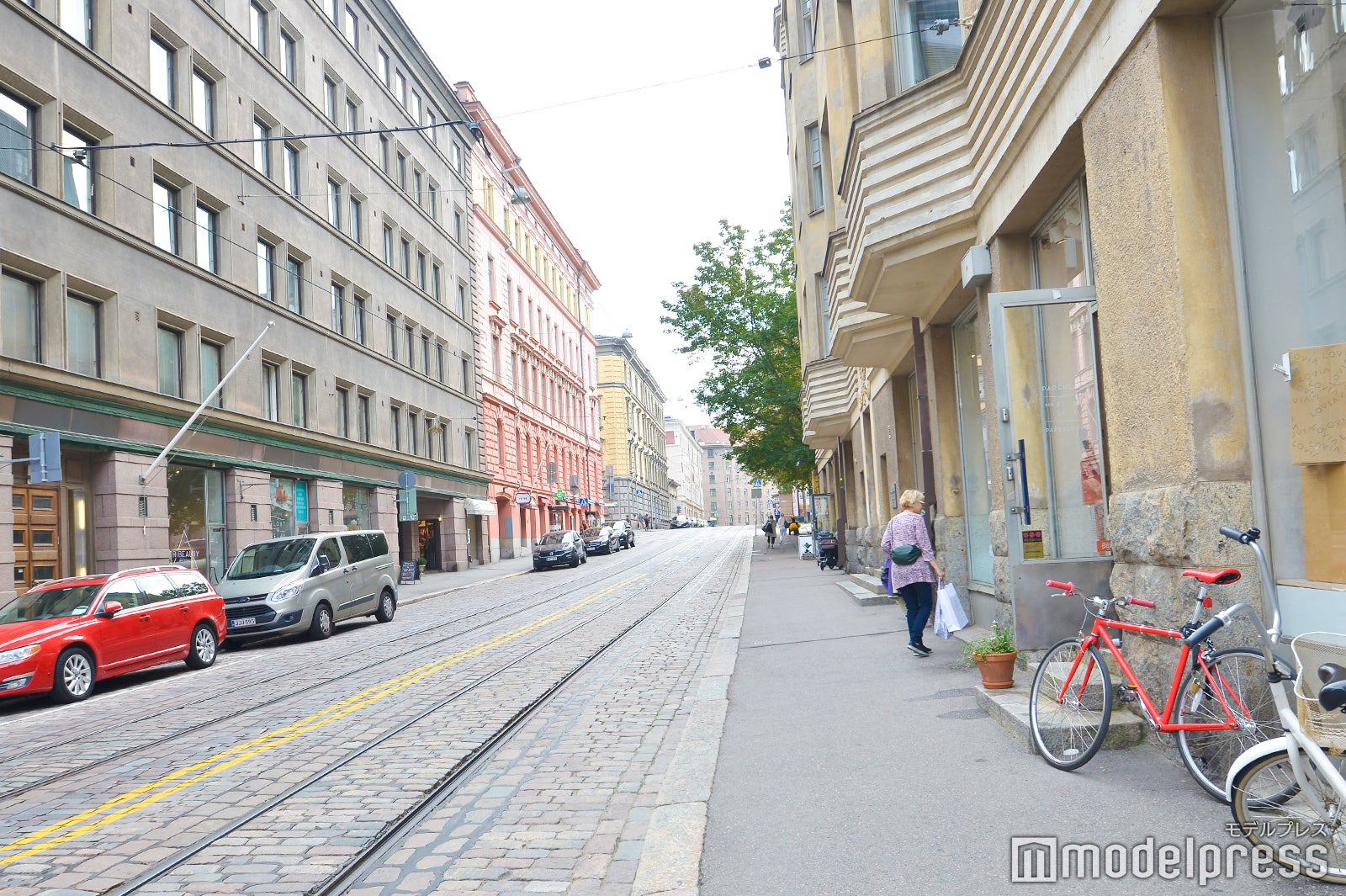 美雪・悠輔がデートした「ペーパーショップ」前の通り （C）モデルプレス