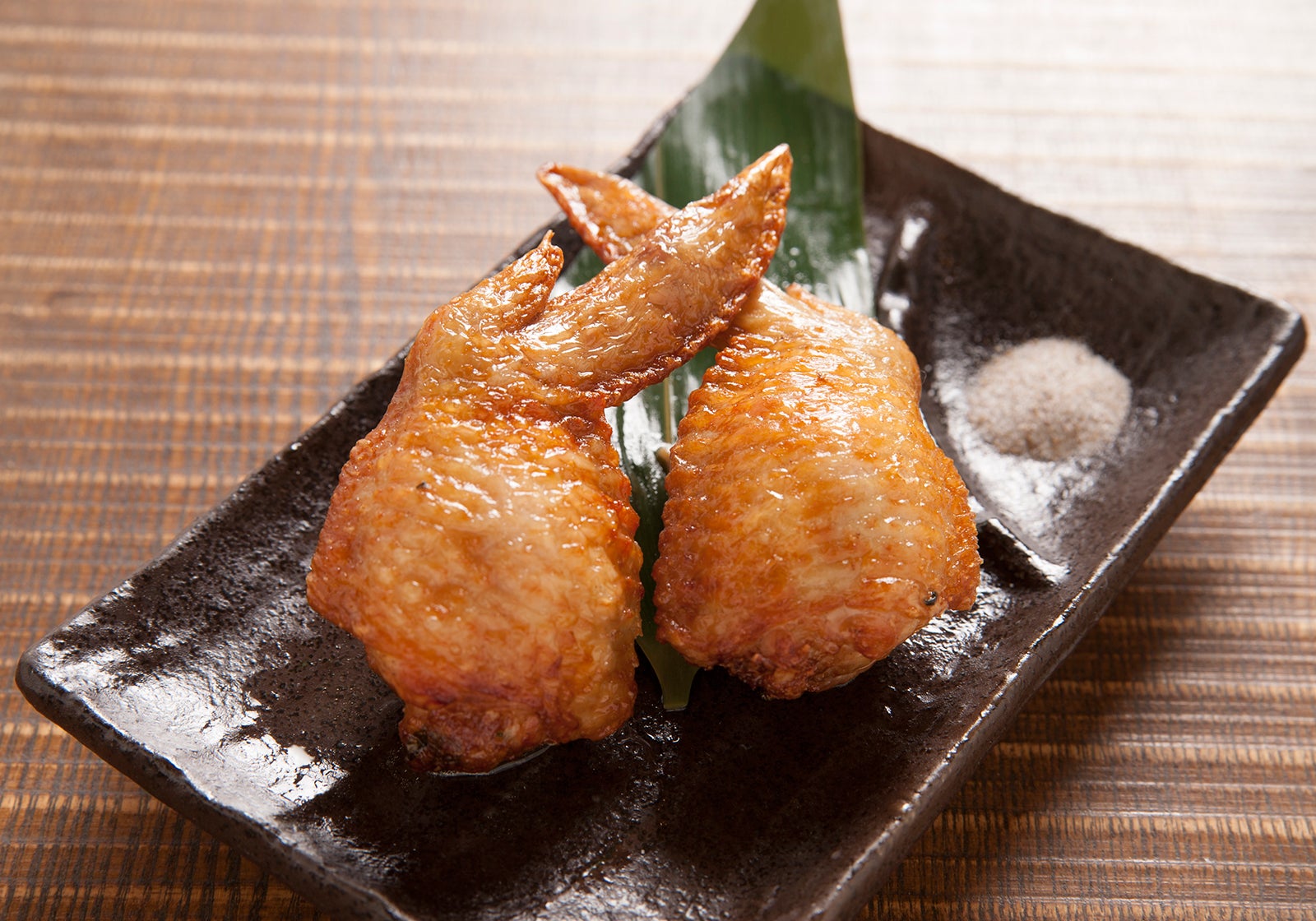 肉汁餃子製作所 ダンダダン酒場：東京手羽餃子