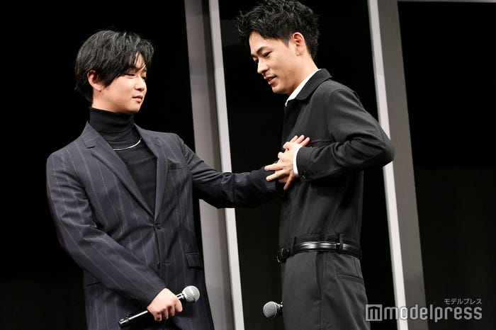 緊張の鼓動を千葉雄大がチェック (C)モデルプレス