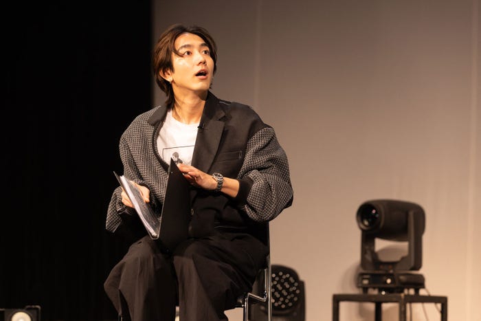 チーフマネージャー役の駒木根葵汰(提供写真)