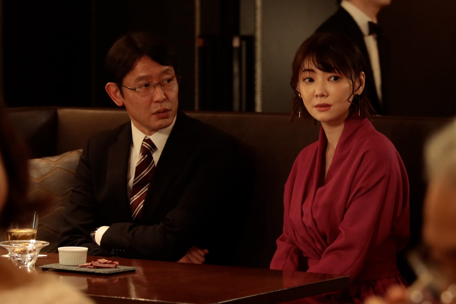 筒井道隆、倉科カナ「グレイトギフト」第3話より（C）テレビ朝日