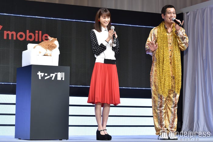 桐谷美玲、ピコ太郎 (C)モデルプレス