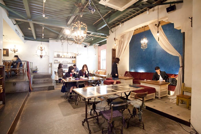 カフェで何かが起きる/映画『KABUKI DROP』より