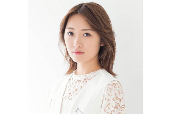ぎこちない笑顔が逆にキュート 工藤遥 メイド服姿のオフショットに絶賛の声 モデルプレス ぎこちない笑顔が逆にキュート 工藤遥 メイド服姿のオフショットに絶賛の声 モデルプレス