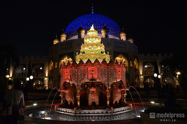 アラビアンコーストのオブジェ（夜）