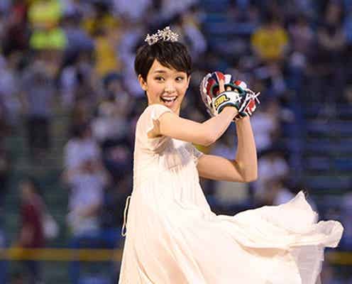 剛力彩芽、純白ドレスも“ノーバン”ならず