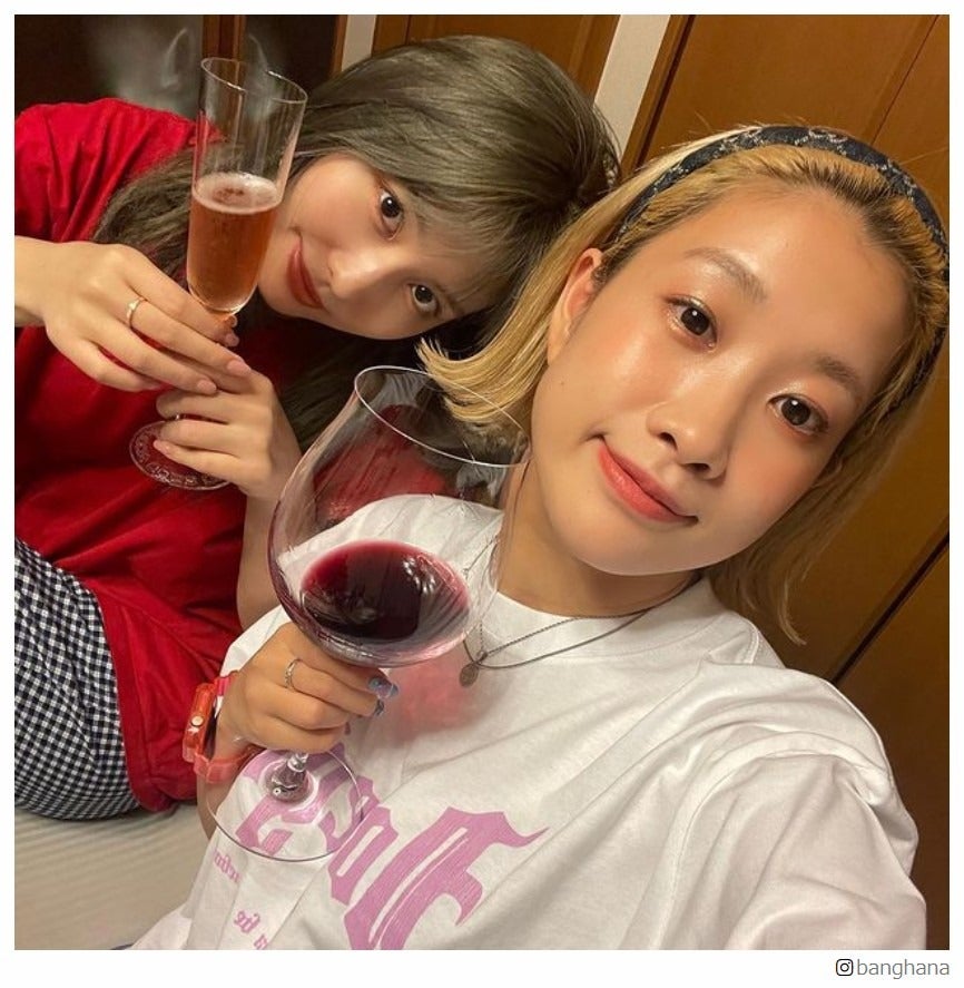 TWICEモモ、姉・hanaとの2ショットに反響「最強姉妹」「可愛すぎ」と反響