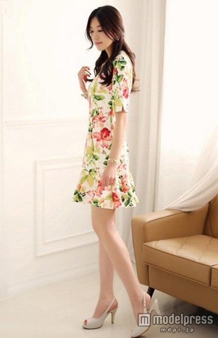 色使いが鮮やか　ボタニカル柄ワンピース「ALICE STYLE」10,800円（税込）