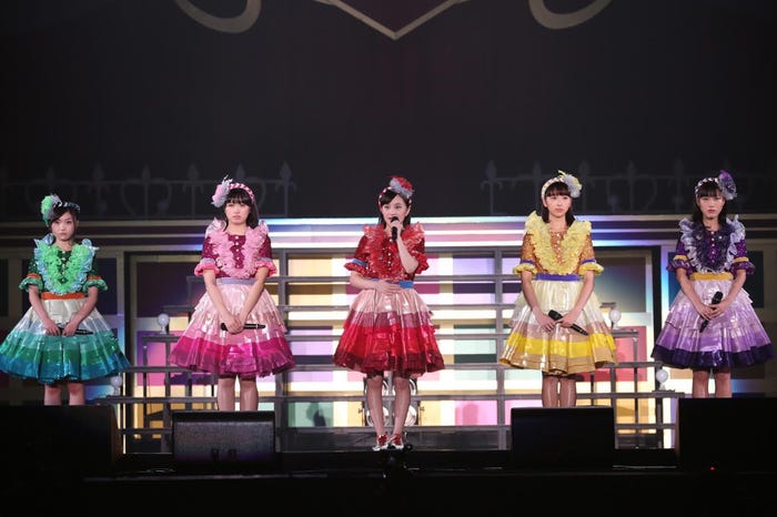 横浜アリーナで行われたライブ「ももクロくらぶxoxo~バレンタインDE NIGHT だぁ~Z!2017〈バレンタイン・裏〉」前にメンバーの百田夏菜子が涙で追悼コメント(提供写真)