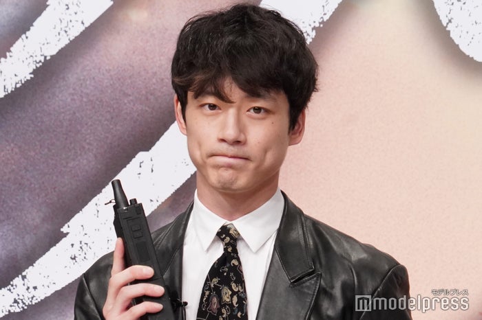 坂口健太郎 過酷撮影を明かす モノを落とすと50mくらい落ちたり 劇場版シグナル モデルプレス 坂口健太郎 過酷撮影を明かす モノを落とすと50mくらい落ちたり 劇場版シグナル モデルプレス