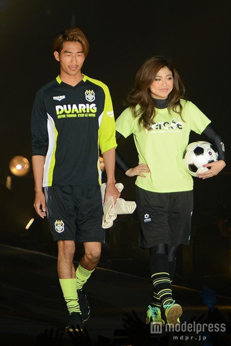 湯川正人、今井華