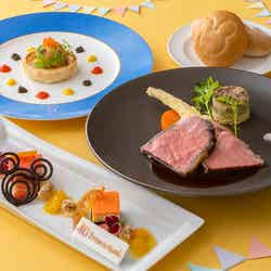 東京ディズニーランド「ブルーバイユー・レストラン」スペシャルキッズコース￥4,500（C）Disney