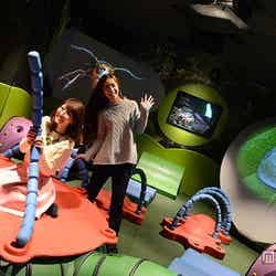 昆虫の世界を体験できるキッズプレイグラウンド「メガバグズ」