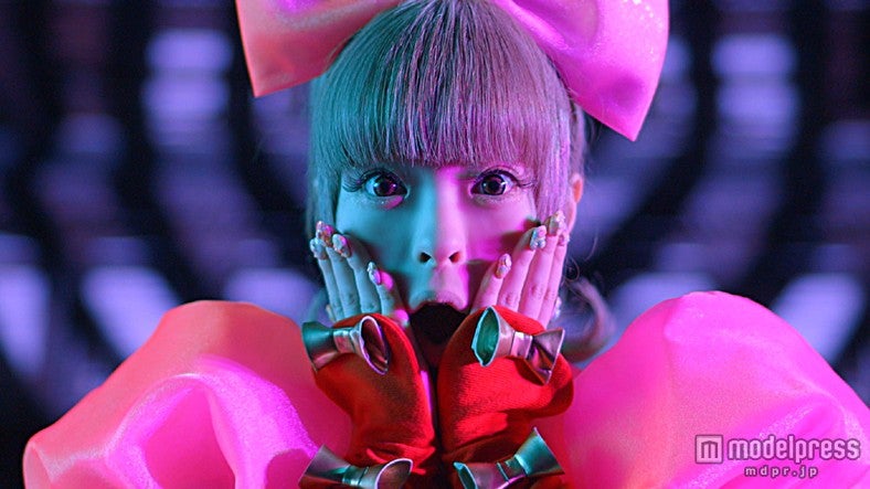 きゃりーが緊張　一発勝負の撮影に挑む