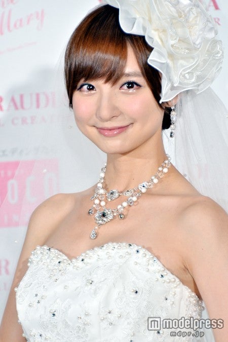 篠田麻里子、結婚適齢期でプレッシャー - モデルプレス