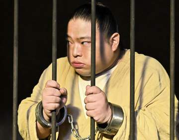 えっ「退場だけはやめて！」VIVANT 次回予告に騒然 重要人物にフラグ臭 乃木ボロ泣き、後方に立つ人物が