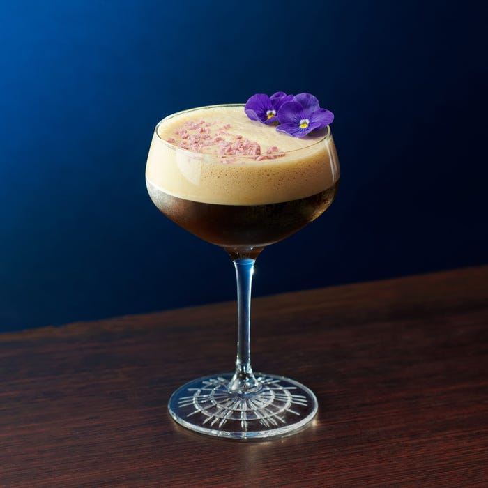 セリーン エスプレッソ マティーニ¥2,200(店内利用のみ)/画像提供:スターバックス コーヒー ジャパン