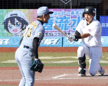 【解説】阪神・岩崎 打者の待ち球で勝負できる強み 八回1死一、二塁のピンチ脱出シーン
