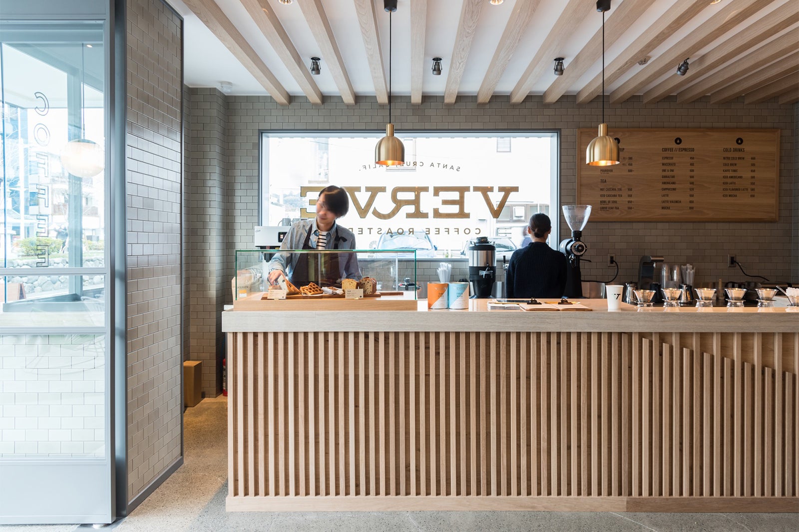 VERVE COFFEE ROASTERS KAMAKURA／画像提供：TRANSIT