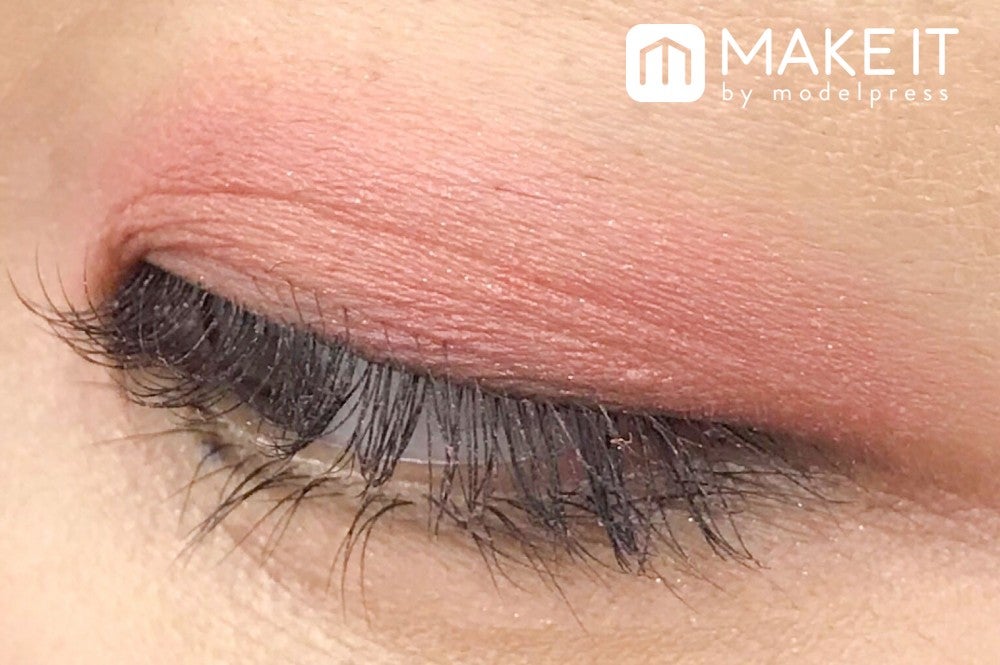 ADDICTION／ザ アイシャドウ／143 Burnt Pink 使用 (C)メイクイット