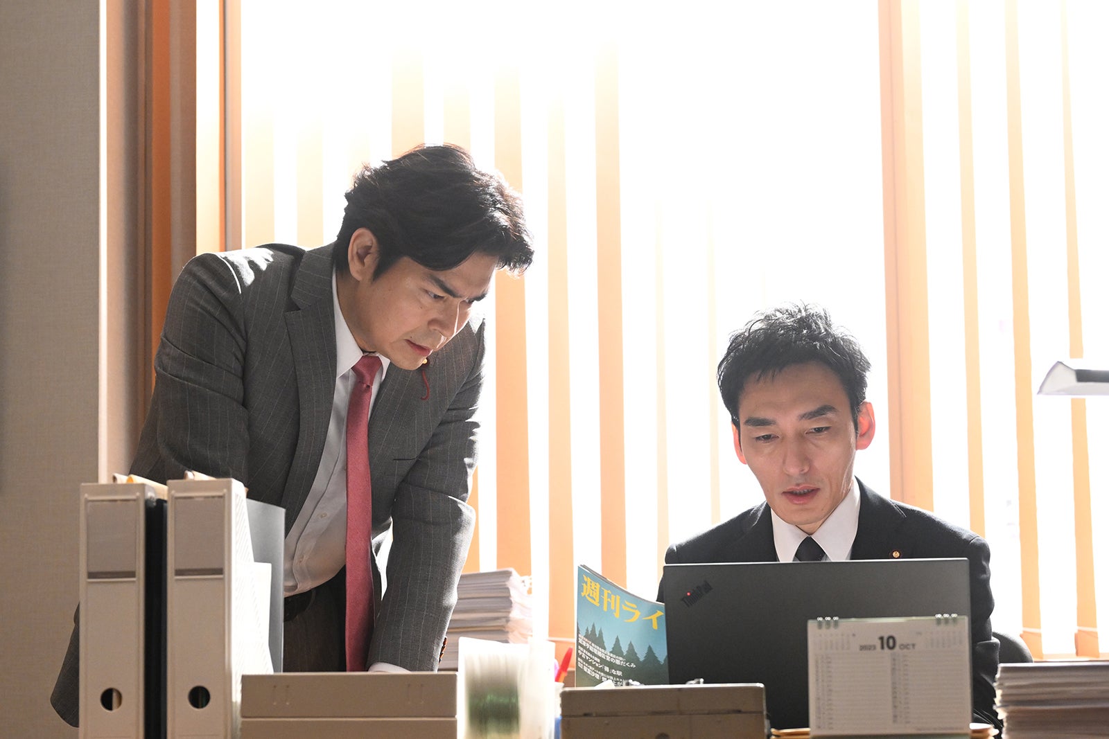 小澤征悦、草なぎ剛「罠の戦争」第9話より（C）カンテレ