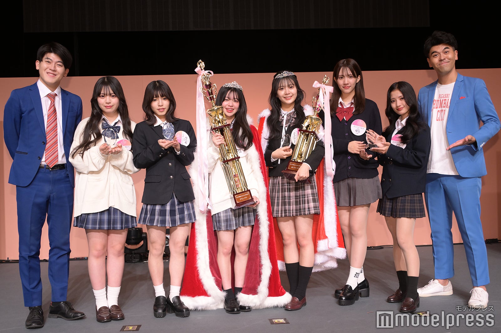 有輝、真心さん、あいるさん、リアさん、りんたんさん、ゆらさん、のなさん、卓也（C）モデルプレス