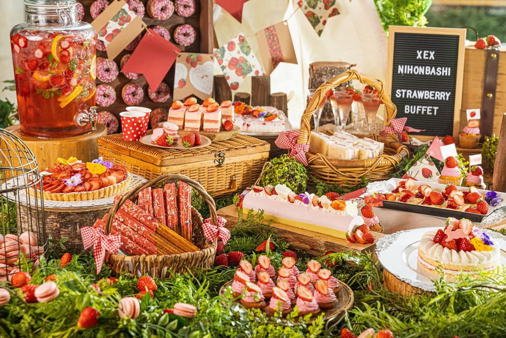 ストロベリーブッフェ「ストロベリーピクニック」苺満載のスイーツ&イタリアン60種超ずらり