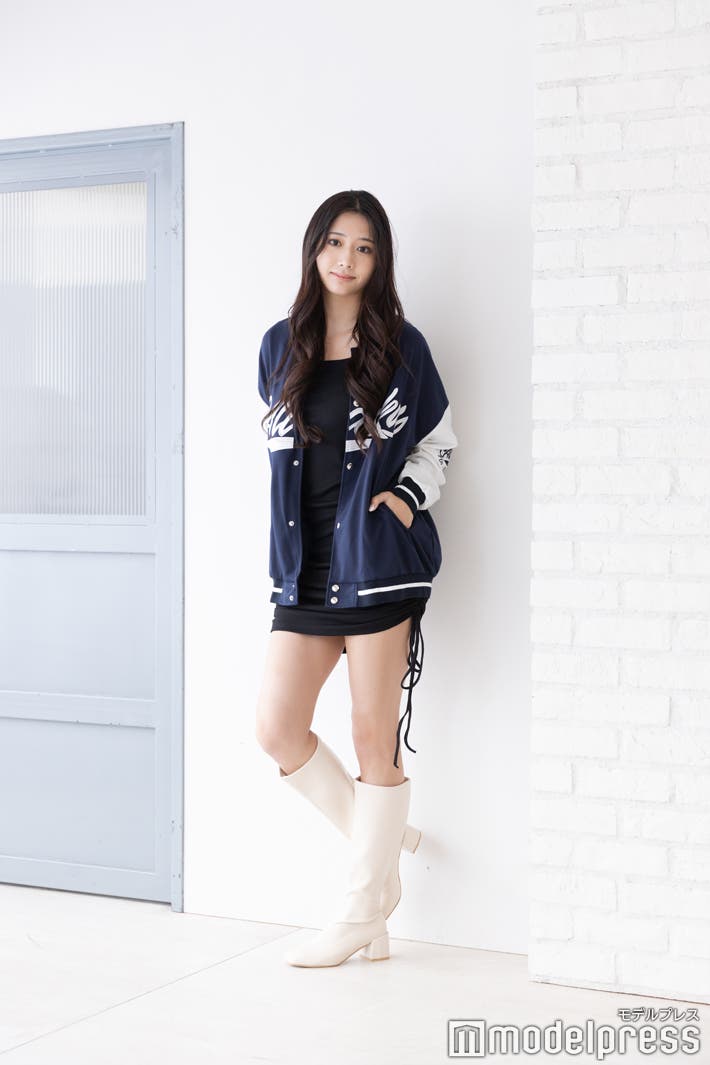 SHEINスタジャン/撮影:伊東祐輔