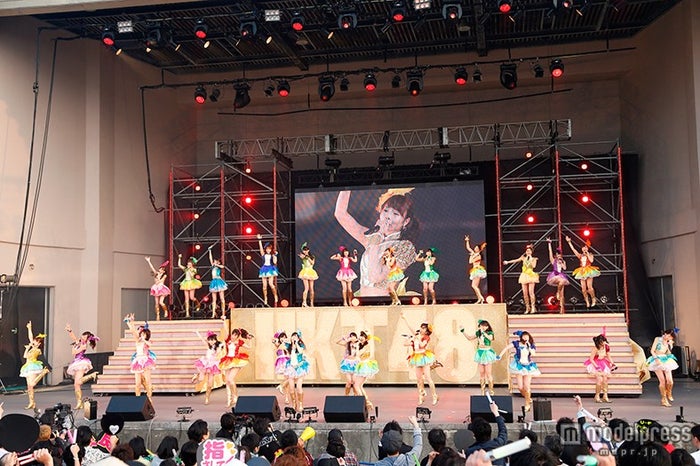 Hkt48 初の沖縄で涙 笑顔の全力パフォーマンス サプライズ 新曲初披露も セットリスト モデルプレス Hkt48 初の沖縄で涙 笑顔の全力パフォーマンス サプライズ 新曲初披露も セットリスト モデルプレス