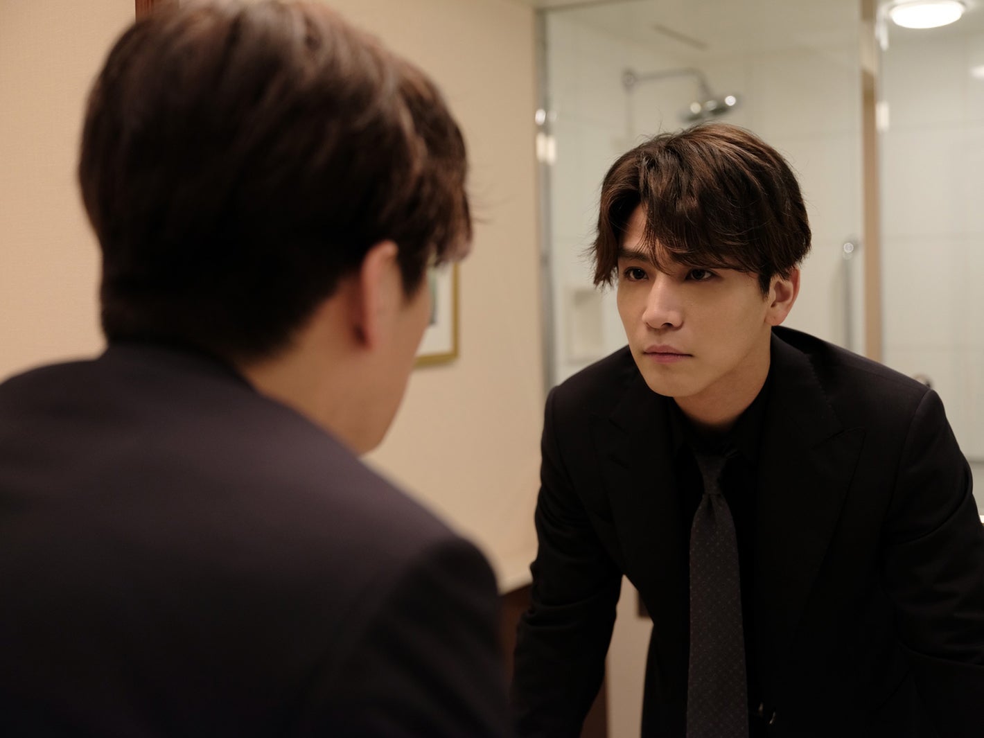 三代目JSB岩田剛典、4th写真集の秘蔵カット先行公開 タイトルも決定＜Layer～Evolution from “Spin” and to the future～＞