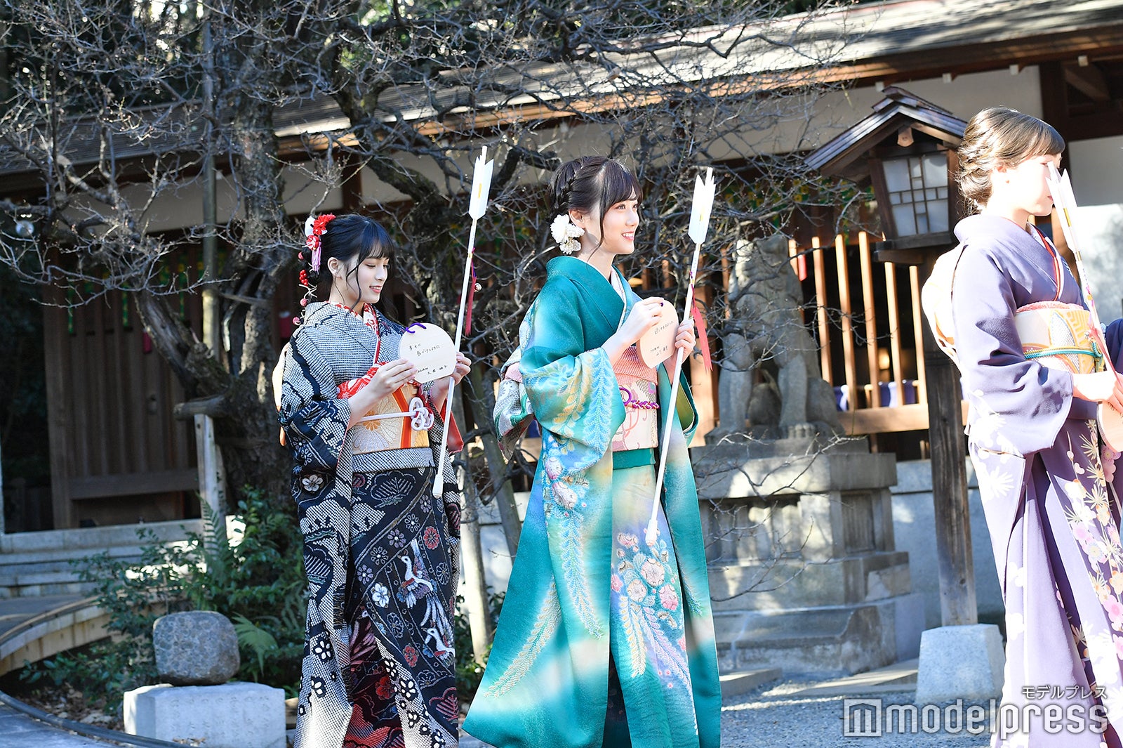 大園桃子、山下美月（C）モデルプレス